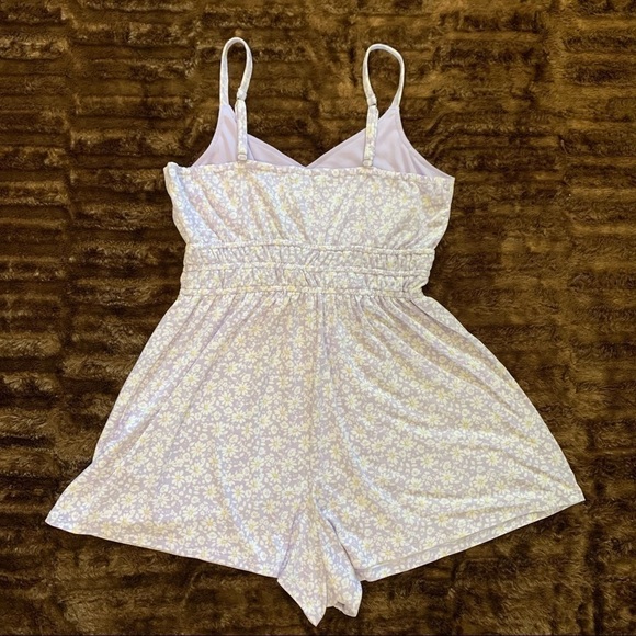 Hollister NWT Spaghetti Strap Cinched Waist Romper - Picture 6 of 11